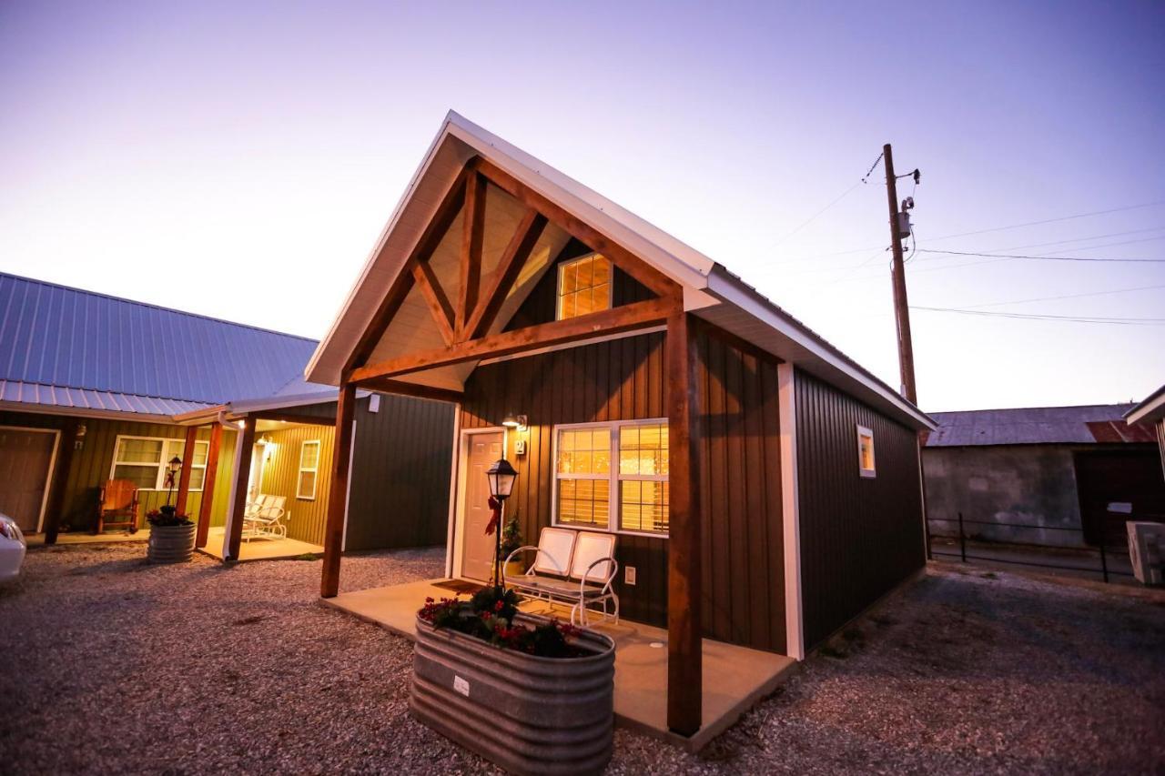 Knotty Squirrel Cabins Mountain View Exterior photo